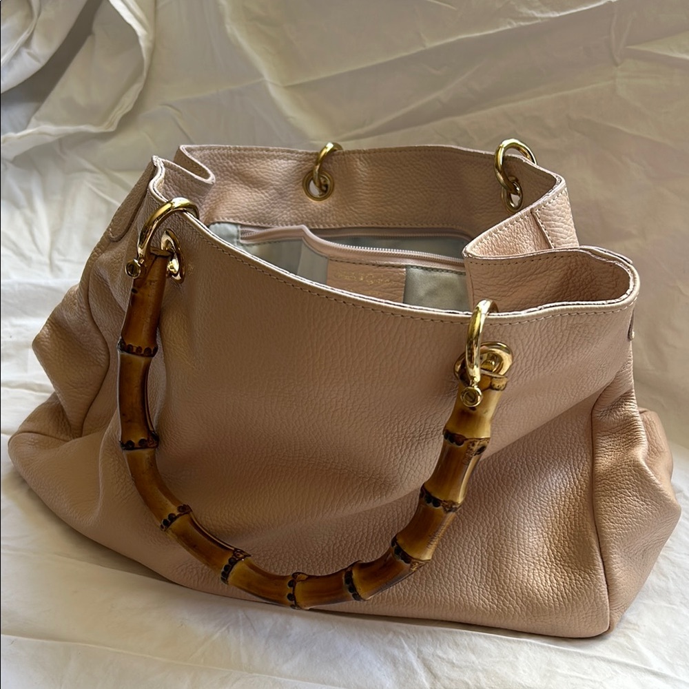 Beautiful Mark and Graham Elisabetta blush pink pebbled leather bag with bamboo